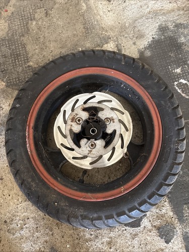 Roller felge mit reifen - roller,