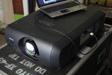 *SANYO PLC XF47*Beamer Projektor 15000 Lumen HELL(Christie LX1500/EIKI LC XT5)