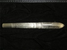 Staatsgeschenk Kasachstan Luxus Kugelschreiber versilbert Petroglyphen Tamgaly