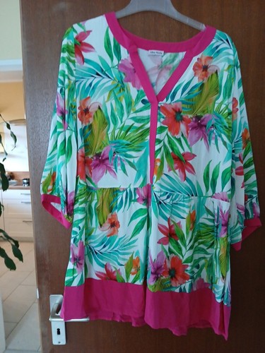Farbenfrohes neues kleid - neues, gr