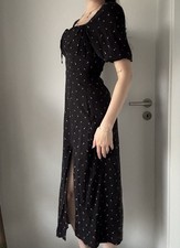 Schwarzes (Midi-) Kleid von
