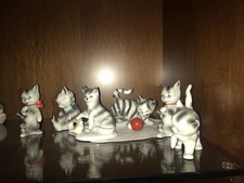 Porzellan Katzenfiguren Set ,7Stück