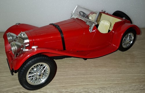 Bburago jaguar 100 - bburago, rot