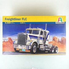 Italeri Bausatz 1/24 No 3859 Freightliner FLC Zugmaschine ungebaut in OVP