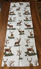Tischläufer, herbstlich, Hirsche, Waldmotive, 148 cm x 47cm, sehr guter Zustand