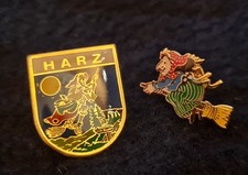 2x Pin Anstecker Harz Hexe