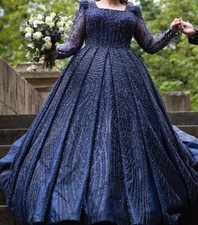 Hennakleid in Dunkelblau