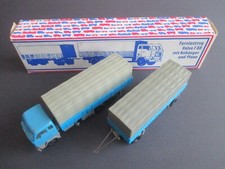 DDR, originales Modell-Fahrzeug Volvo F88 mit Anhänger und Planen, M: 1:87, OVP