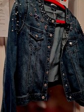 Damen Jeansjacke dunkel Blau   mit Design Größe M Neu Nicht getragene