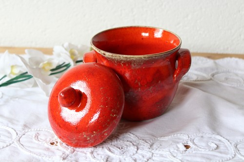 Vorratstopf mittelgroß rot