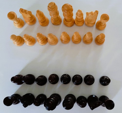 Holz schachfiguren lasiert - holz,