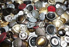 1 kg Konvolut Metall Knöpfe Knopf gemischte versch. Größen & Farben silber gold