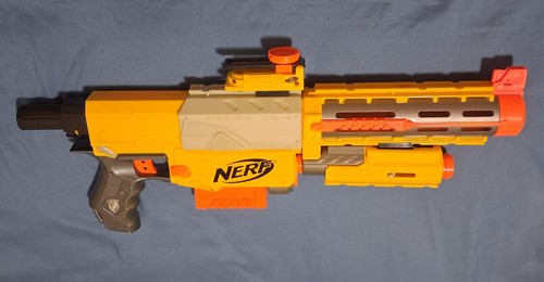 Nerf strike recon 6 - recon, gun