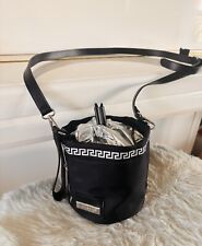 VERSACE PARFUMS Shopper in schwarz Trageriemen/Staubbeutel Tasche Beautytasche