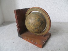 BUCHSTÜTZE - MIT GLOBUS - HOLZ