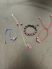 Schmuck Set Armbänder Halskette und Ohrringe guter Zustand Britische Flagge
