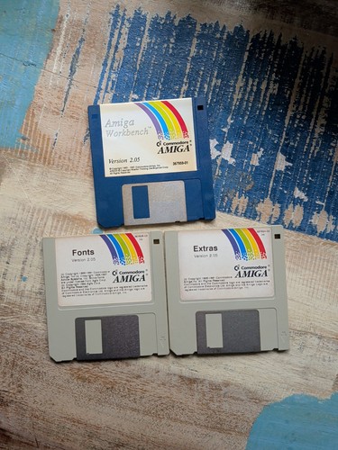 Amiga workbench plus - 2.05,