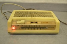 Universum Trans UHF HF-Konverter Radio Museumsstück 