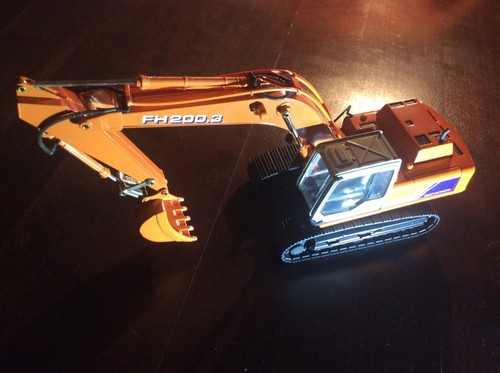 Fiat hitachi fh 200 3 - ,