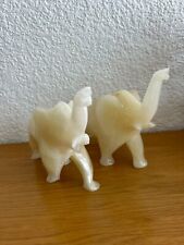 Elefanten-Figuren aus