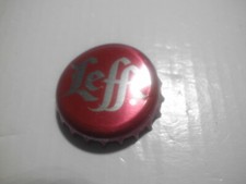 Gebrauchter, roter Kronkorken Leffe