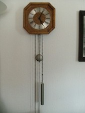 Zugpendel Uhr mechanisch ca. 30x30cm