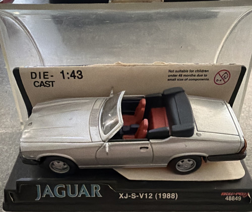 Road signature jaguar v12 - xj-s,