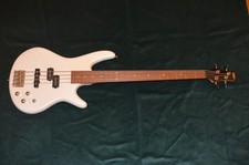 Ibanez Gio GSR200-PW E Bass