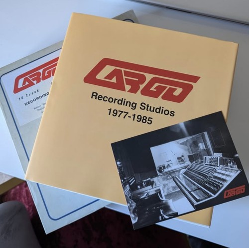 Cargo studios book - cargo, 1977