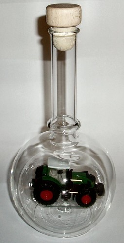 Kristallflasche mit traktor - kristallflasche,