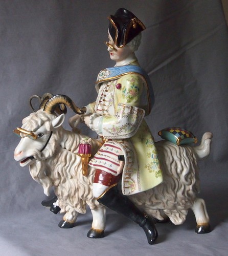Sehr große figur schneider - sehr,