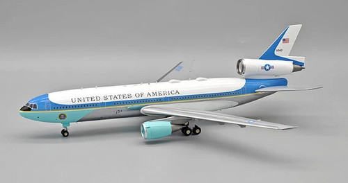 Models 40 air force - dc-10-40,