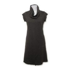 Adrett, Rollkragenkleid