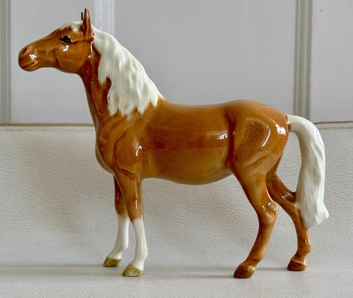 Beswick pony 1197 in - (head, up)