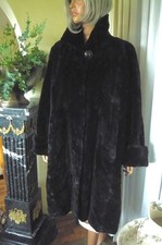 Nerzmantel Samtnerz schwarz moderner Schnitt Gr. 40-42 neuwertig