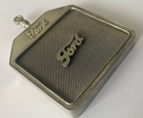 Oldtimer stabil sammlerstück - oldtimer,