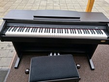 Klavier elektr. inkl. Hocker