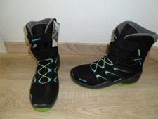 schwarze Jungen-Winterschuhe / Schneestiefel von LOWA, Gr. 40, NEU