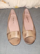 Eddie Bauer Ballerina