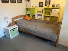 Hochwertiges Echt-Holz Kinderbett, Jugendbett inkl. Lattenrost