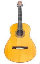 Gerardo Escobedo 2018 - leichte und sehr resonante klassische Gitarre + Video!