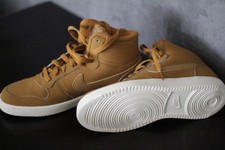 Nike court borough - court,