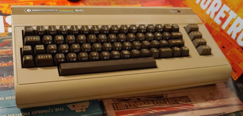 Commodore c64 brotkasten - 64,