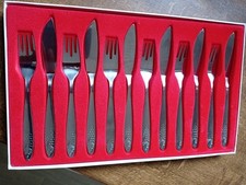 Neuwertig: 12-teiliges Fischbesteck der Serie Premiere von WMF