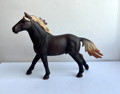Schleich 13805 mustang - schleich,