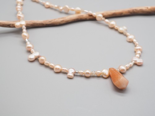 Pfirsich perlenkette mit - pfirsich,