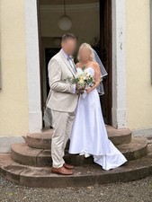 Brautkleid mit Schleier