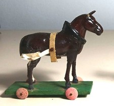 Dachbodenfund: altes Spielzeug