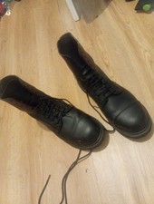 Schwarze Springer Stifel Größe 46 Mit Stall Kappen