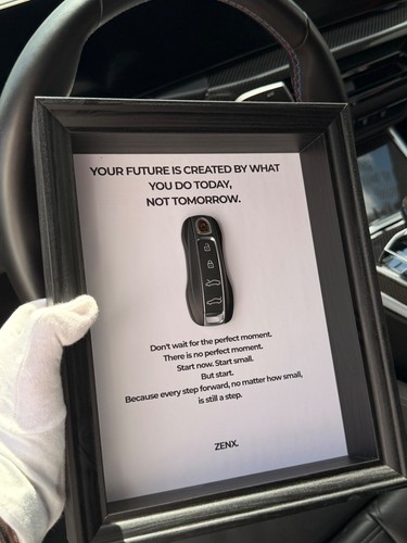 Porsche frame your future - "your,